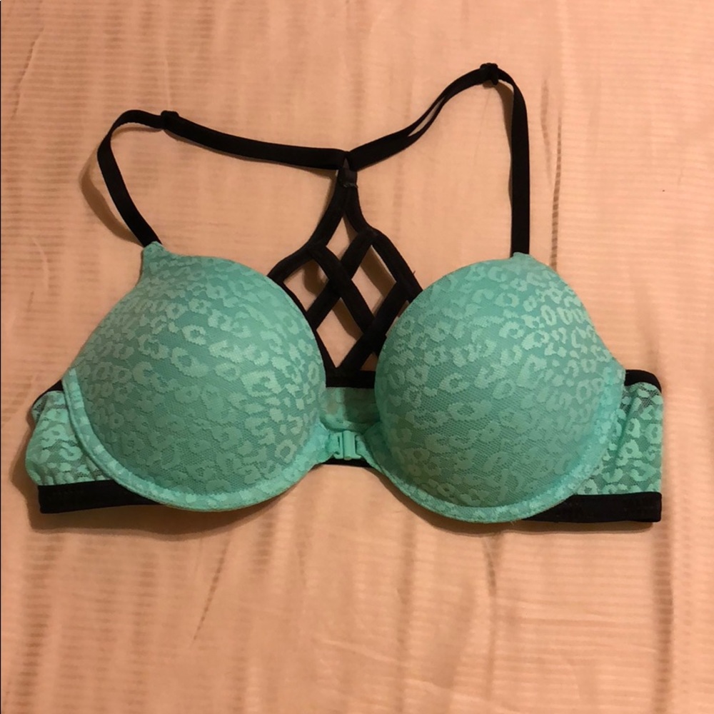 Strappy back, front close push-up bra